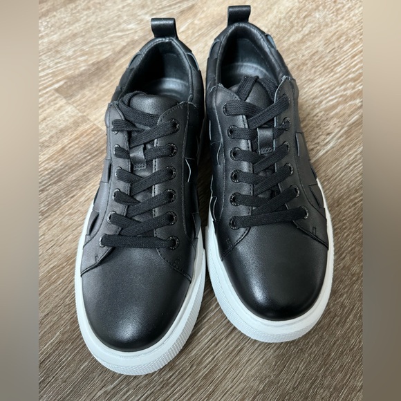 J/Slides NYC Woven Black Sneakers 8.5 - Picture 3 of 6